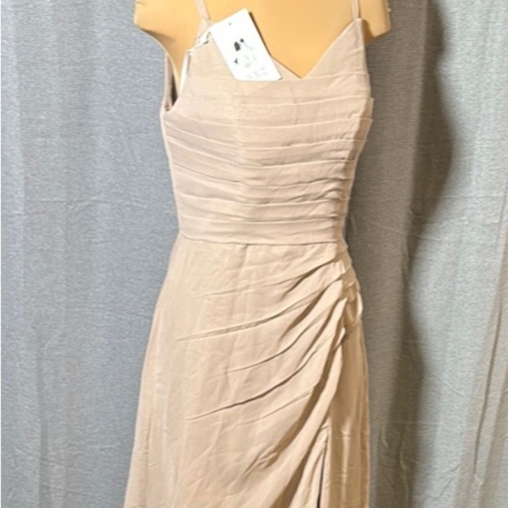 B X Z Elegant Cream Evening Gown - Picture 1 of 11